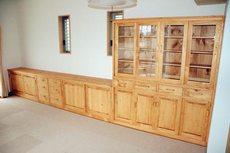 リビングボード