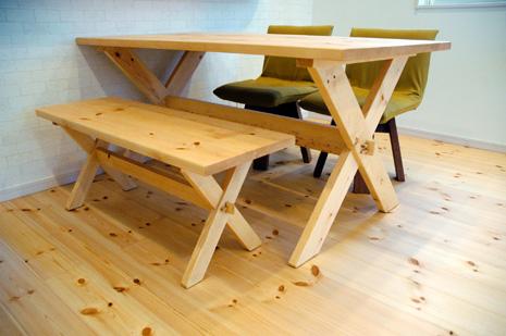 テーブル＆ベンチ
