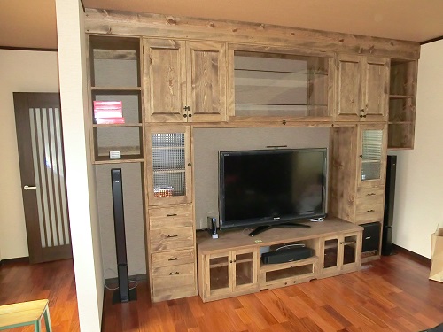 大きなリビングボード